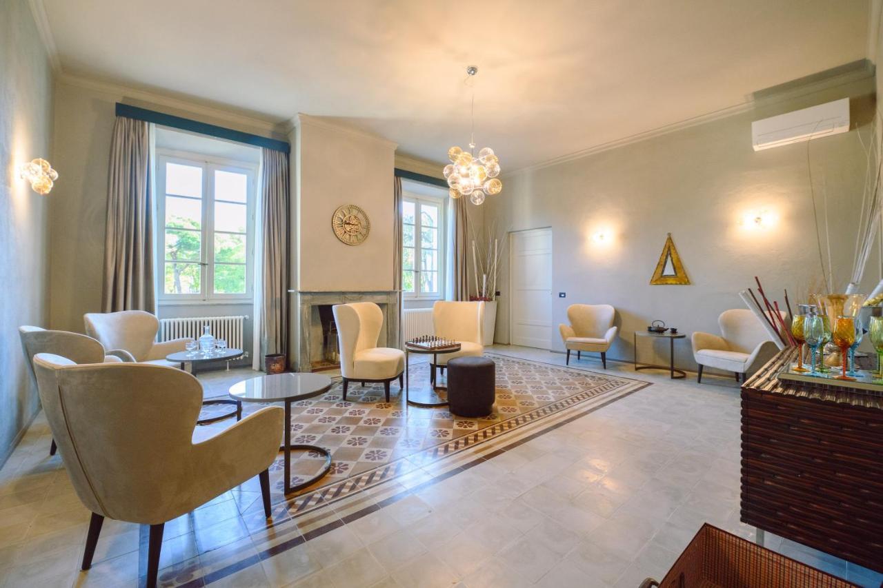 لوكا Palazzo Froussard B&B And Living المظهر الخارجي الصورة