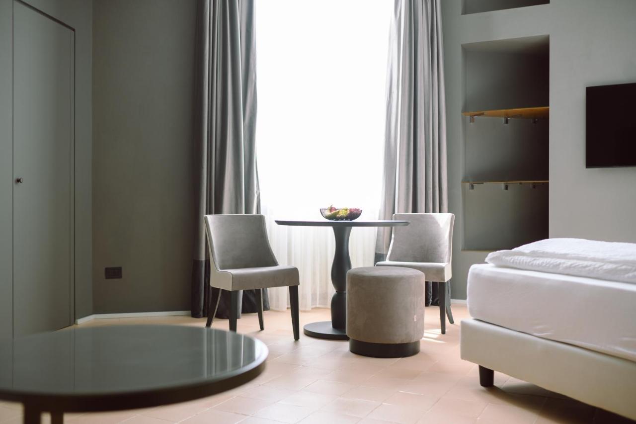 لوكا Palazzo Froussard B&B And Living المظهر الخارجي الصورة
