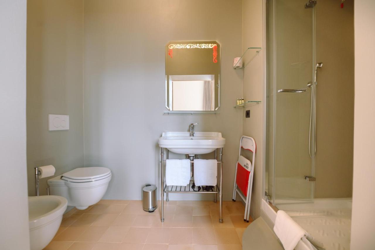 لوكا Palazzo Froussard B&B And Living المظهر الخارجي الصورة