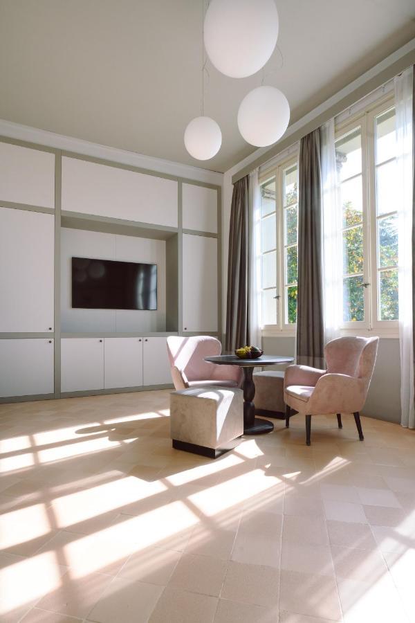 لوكا Palazzo Froussard B&B And Living المظهر الخارجي الصورة