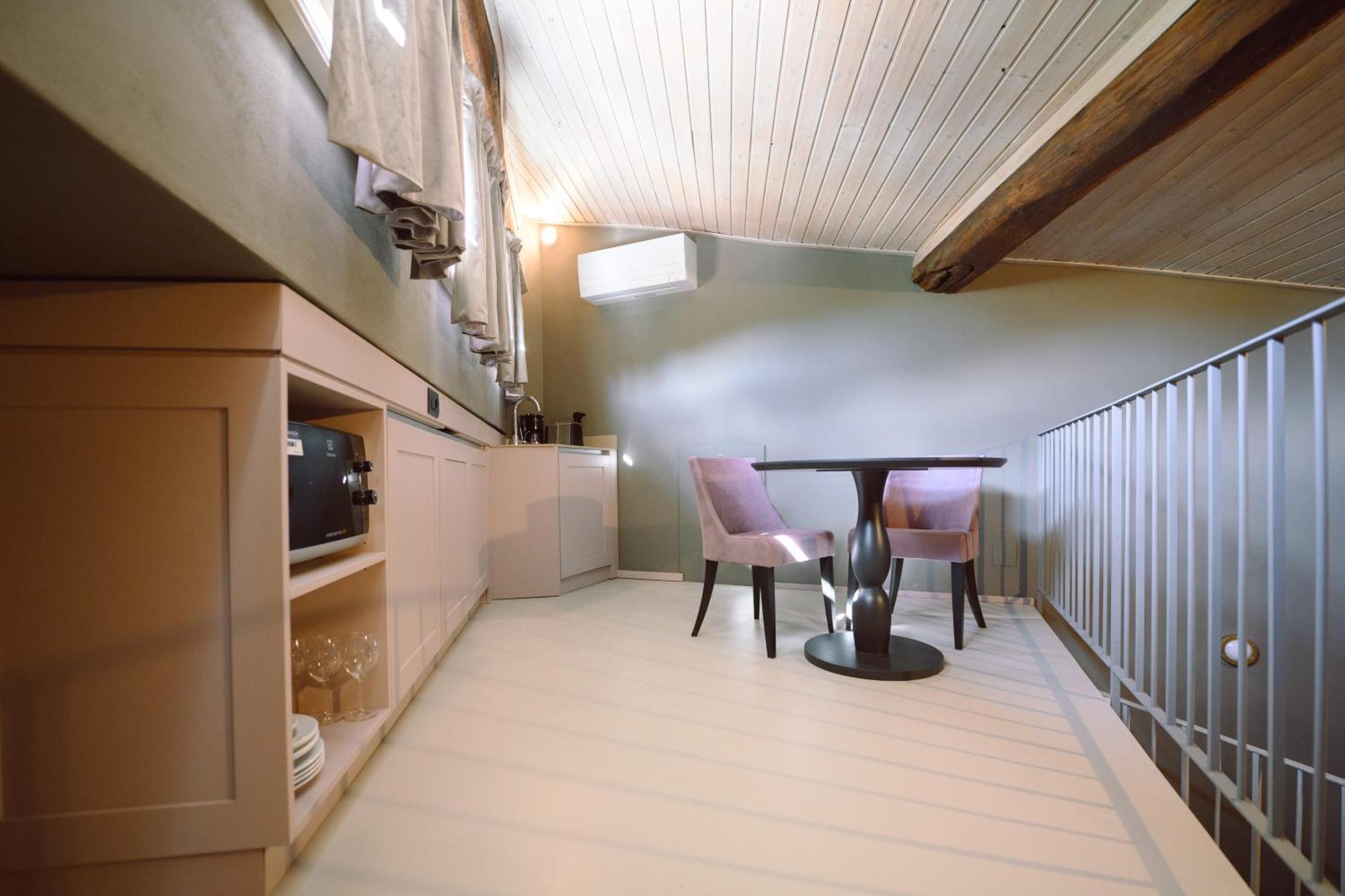 لوكا Palazzo Froussard B&B And Living المظهر الخارجي الصورة