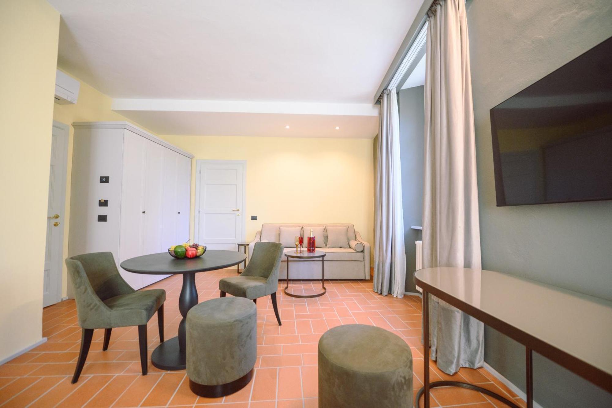 لوكا Palazzo Froussard B&B And Living المظهر الخارجي الصورة